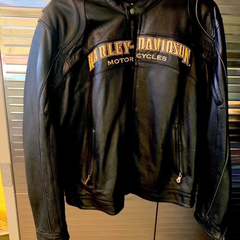 Men’s Harley Davidson leather coat